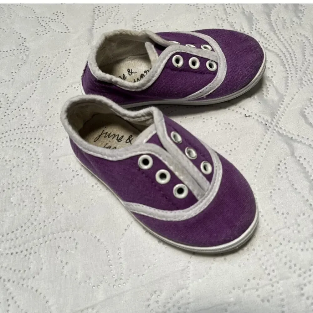 June & January Slip On Sneakers Size 5